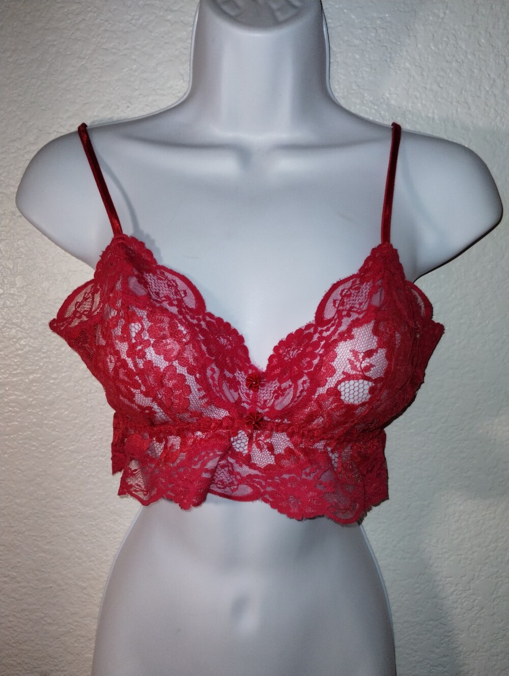 Victoria's Secret Gold Label Red Lace Bralette sz P Sexy